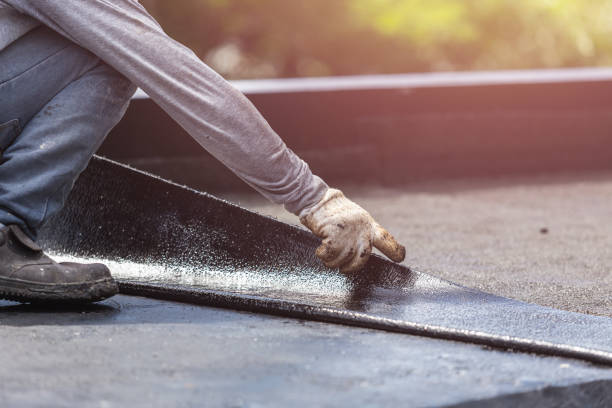 Professional Foundation Crack Repair technician working in Mooreland, IN